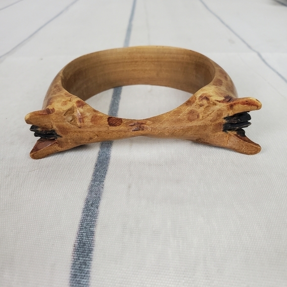 2/$25 Vintage  Wooden Wraparound Giraffe Bangle 7" - Picture 1 of 16